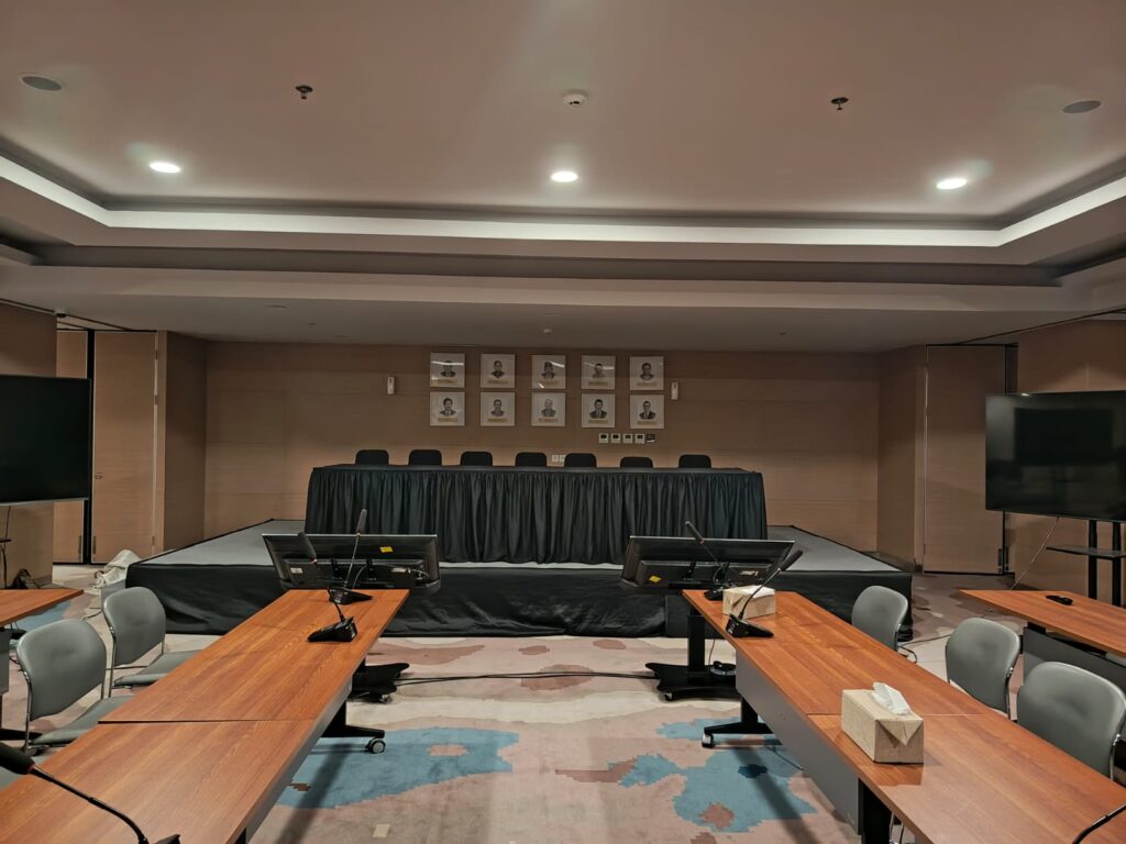 Sewa Meja IBM Bekasi