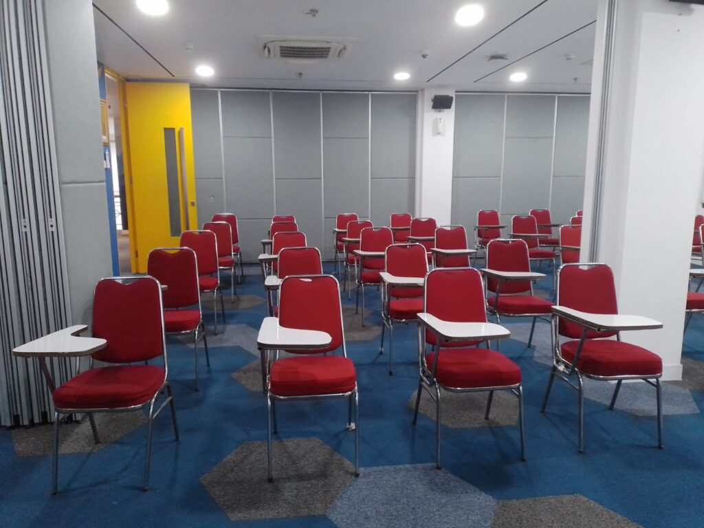 Sewa Kursi Kuliah Bekasi