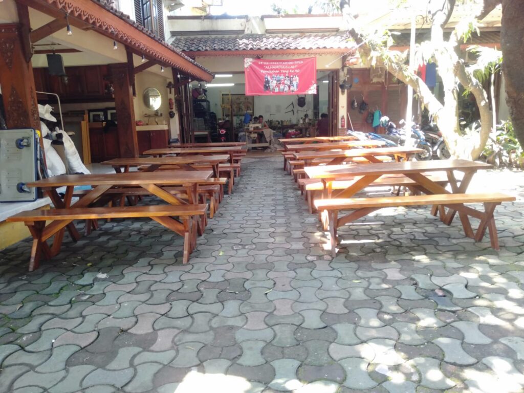 Sewa Meja Kursi Taman Xtra