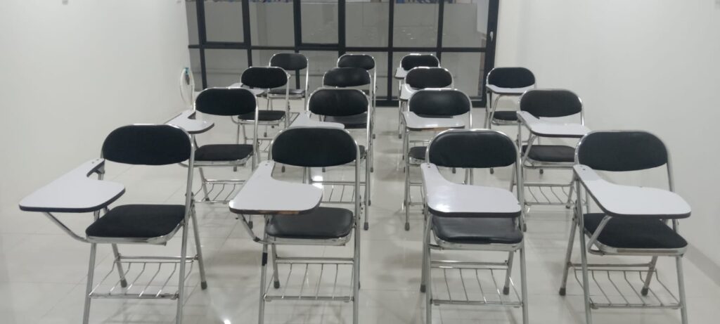 Sewa Kursi Kuliah Lipat