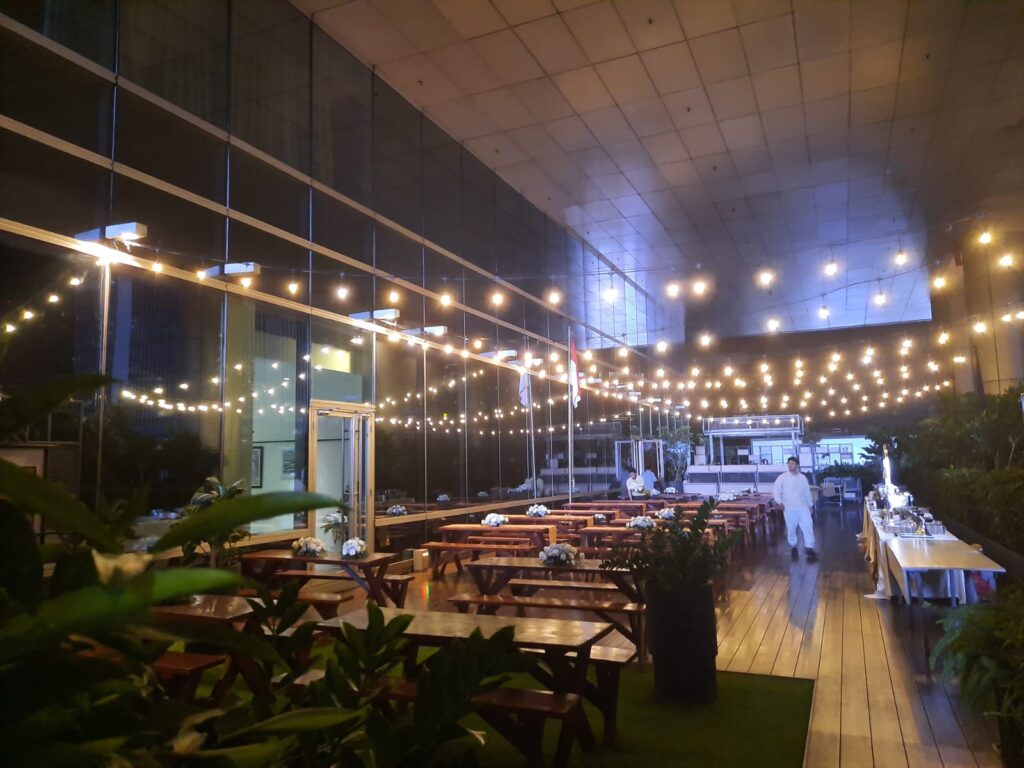 sewa lampu taman bekasi