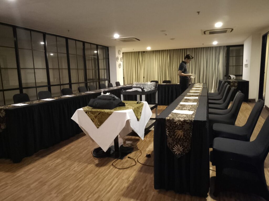 sewa meja ibm event jakarta