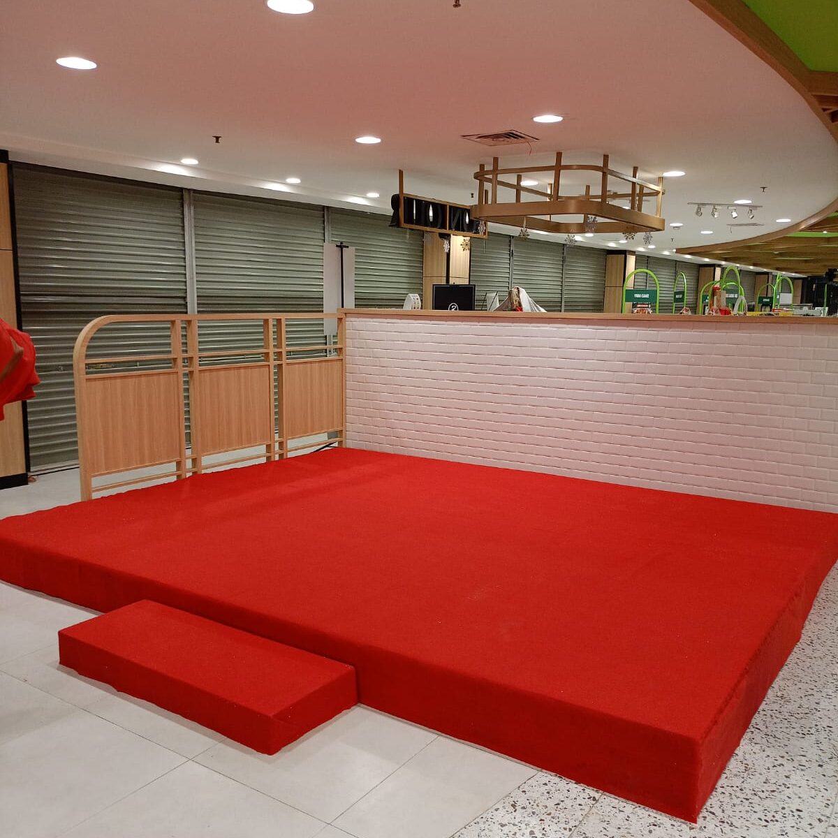 sewa level stage custom jakarta