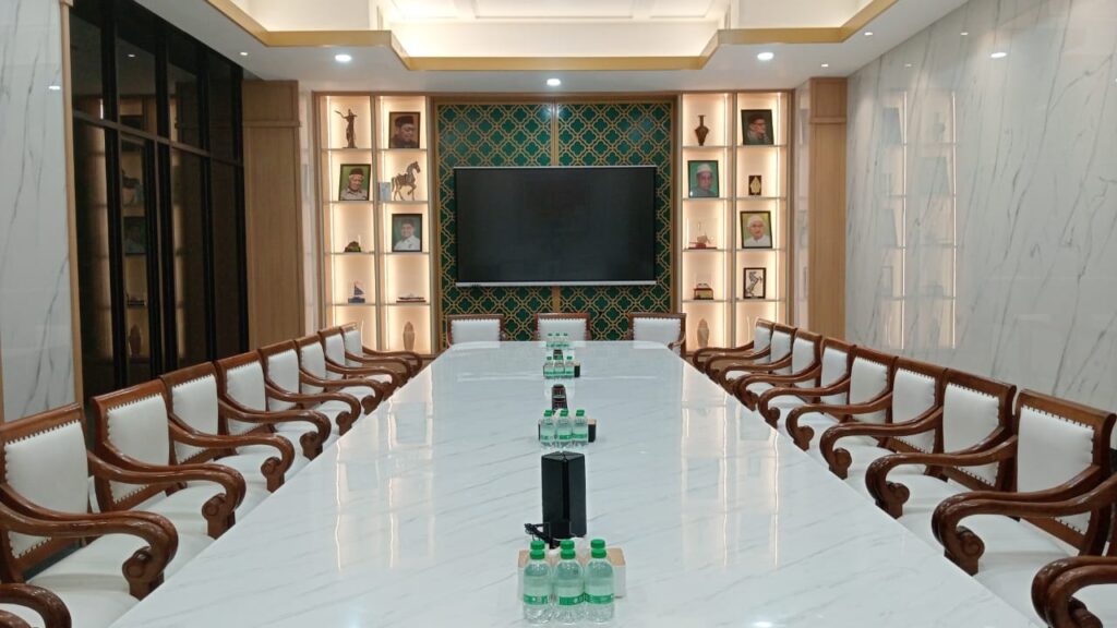 sewa kursi kayu vip bekasi timur