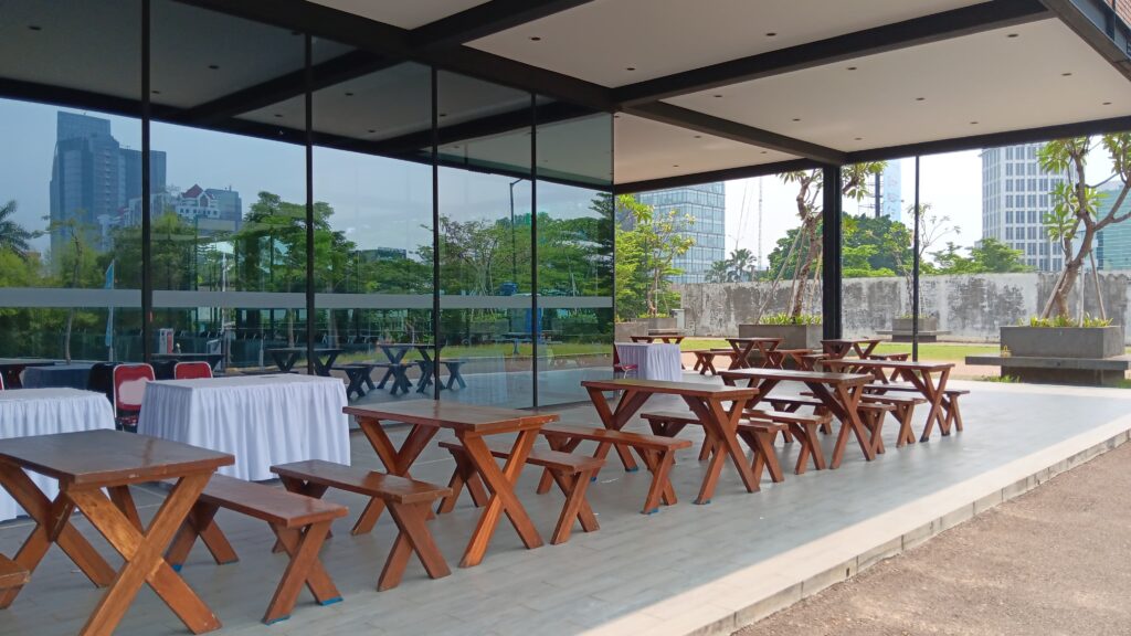 sewa meja dan kursi taman-jakarta