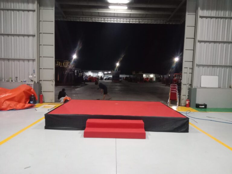 Sewa Panggung Cover Karpet Buana Merah