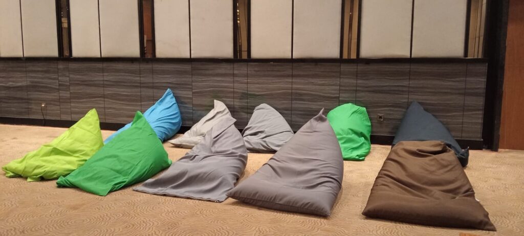 Sewa Bean Bag Lesehan-Bekasi Timur
