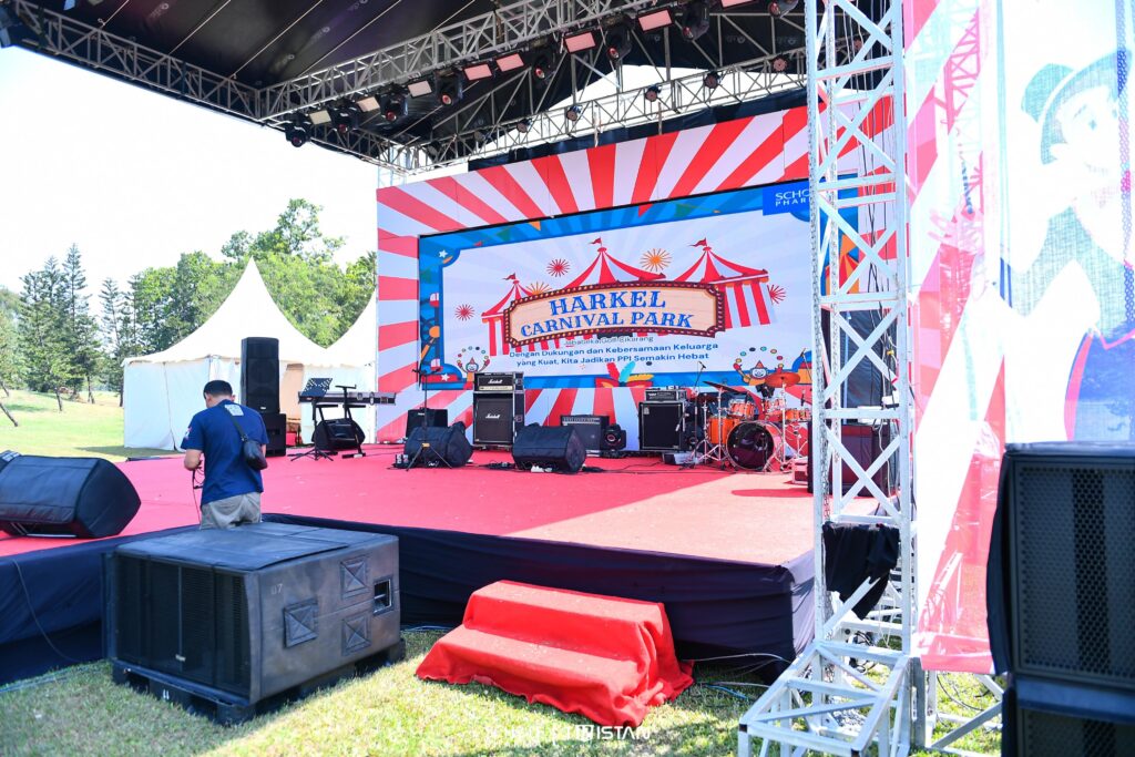 Sewa Panggung Cover Karpet Buana Merah