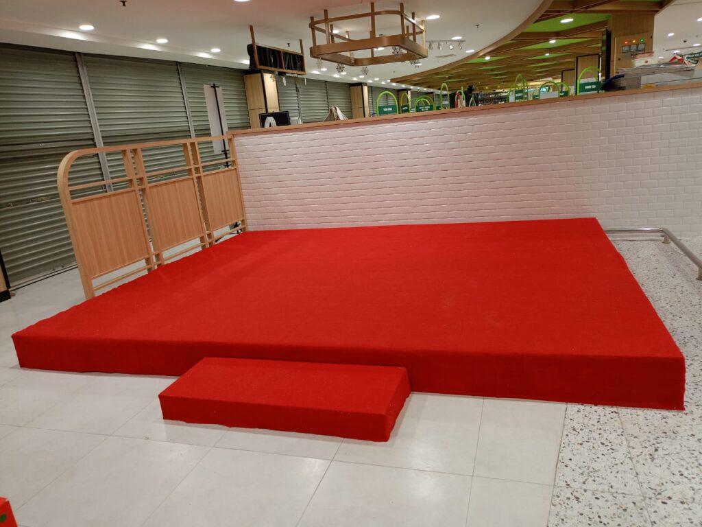 Sewa Panggung Cover Karpet Buana Merah