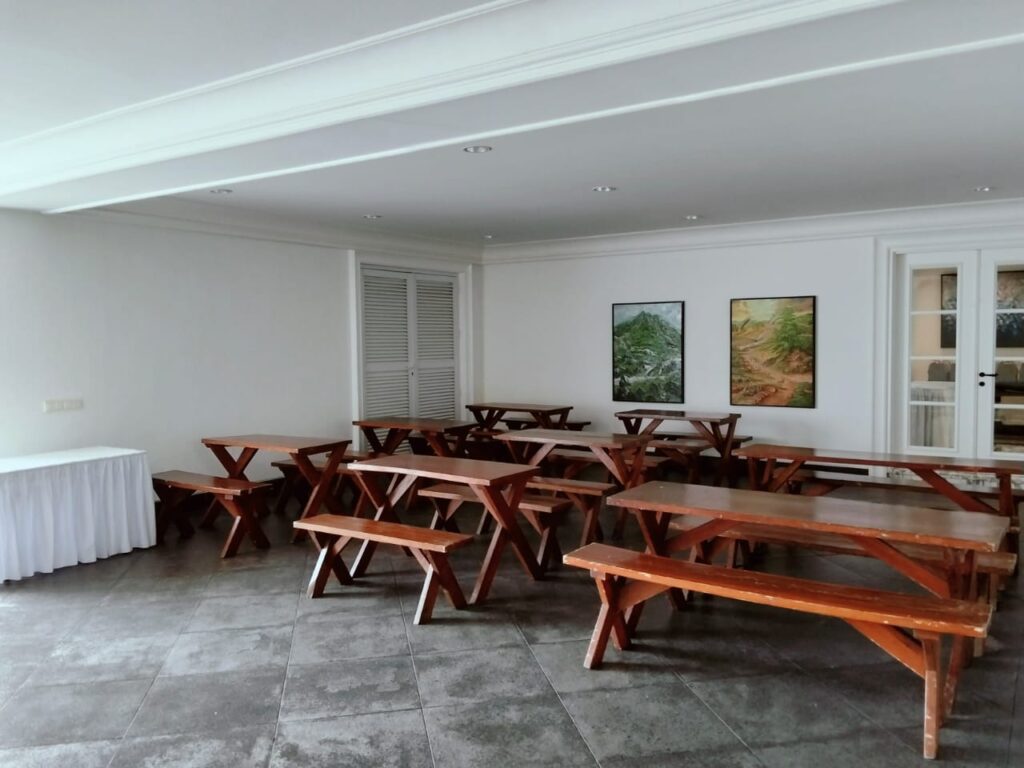 Sewa Meja Taman Extra Bogor