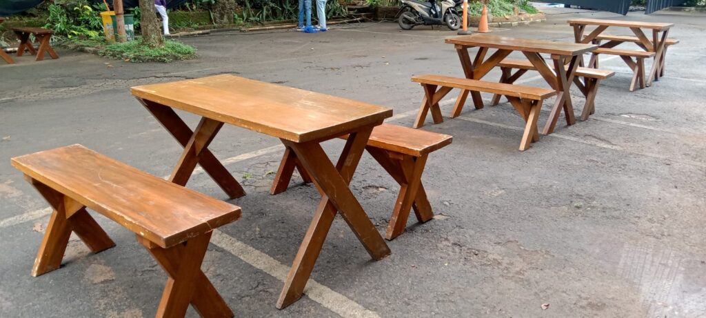Sewa Meja Taman Extra Bogor