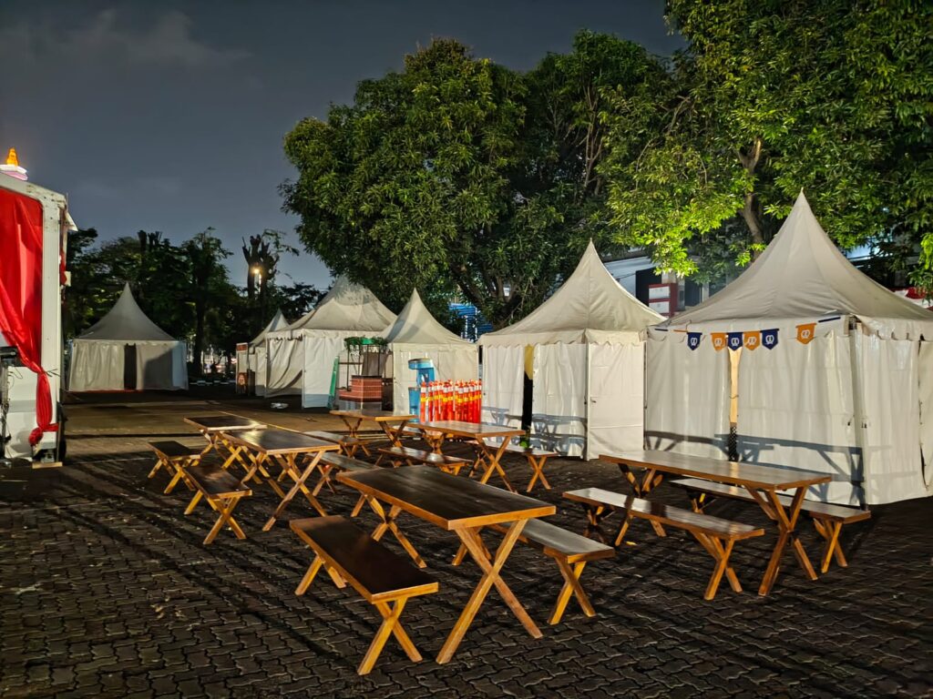 Sewa Meja Taman Extra Bogor