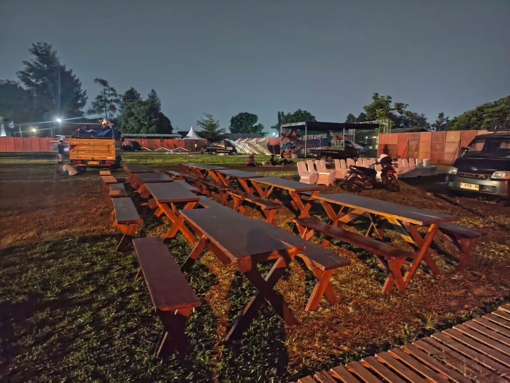 Sewa Meja Dan Kursi Taman - Tanggerang