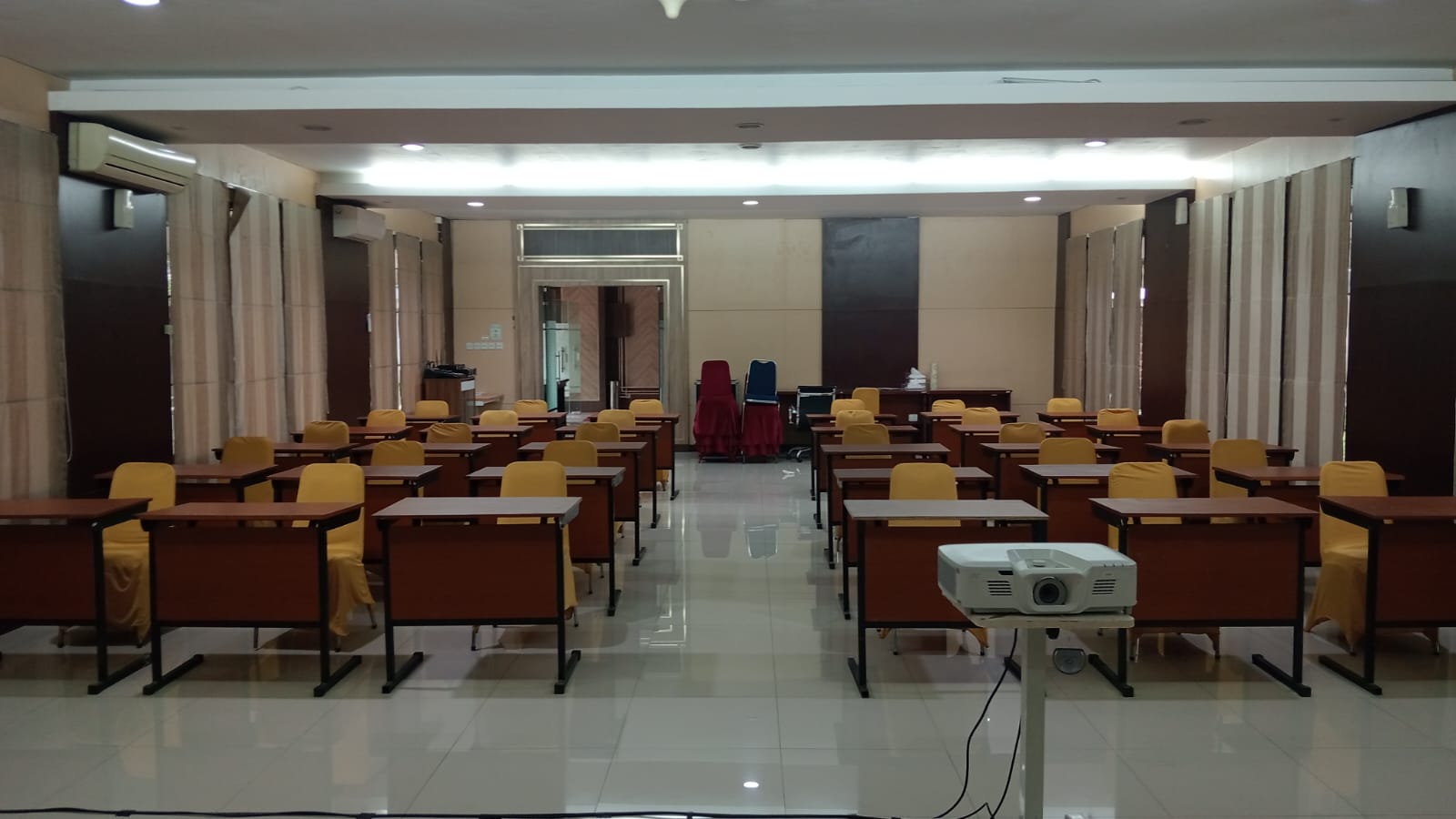 Sewa Meja Test Tanggerang