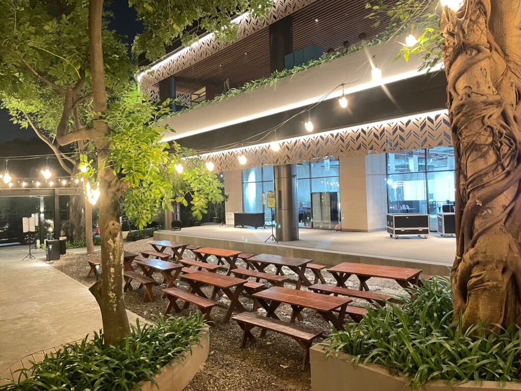 Sewa Meja Dan Kursi Taman - Tanggerang