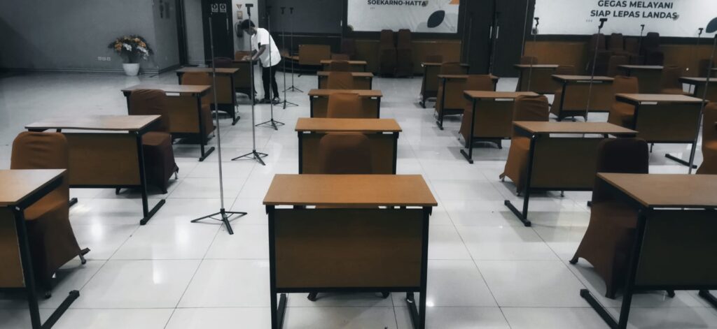 Sewa Meja Test Tanggerang