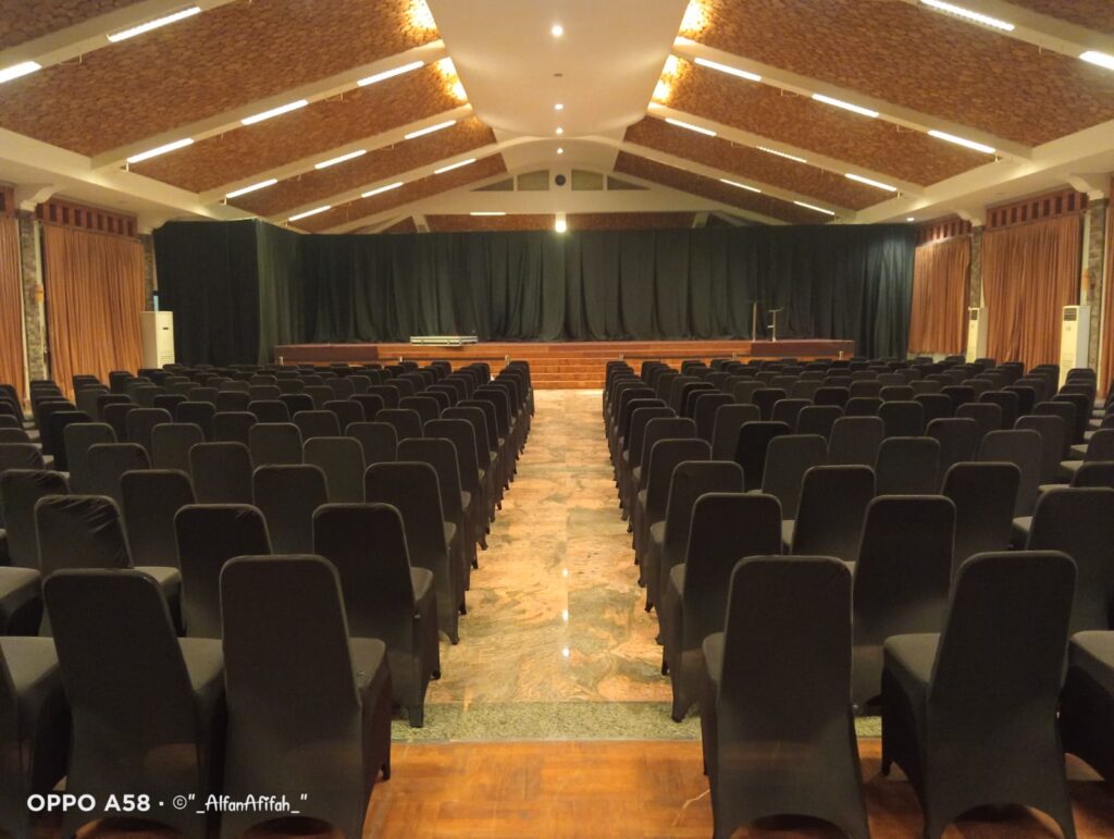 Sewa Kursi Cover Skreting-Jakarta 