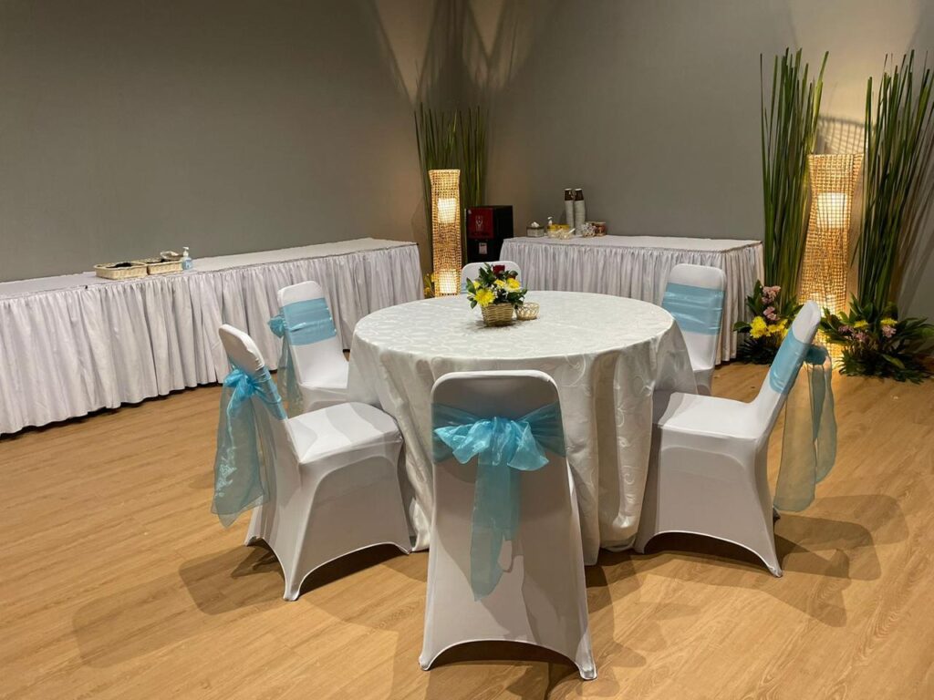 Jasa Sewa Meja Bulat Jakarta Selatan