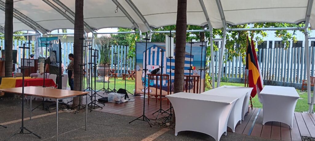 Jasa Sewa Meja Kotak Jakarta Selatan