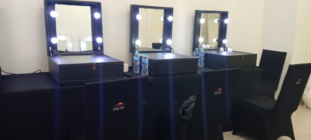 Jasa Sewa Meja Kaca Rias Jakarta