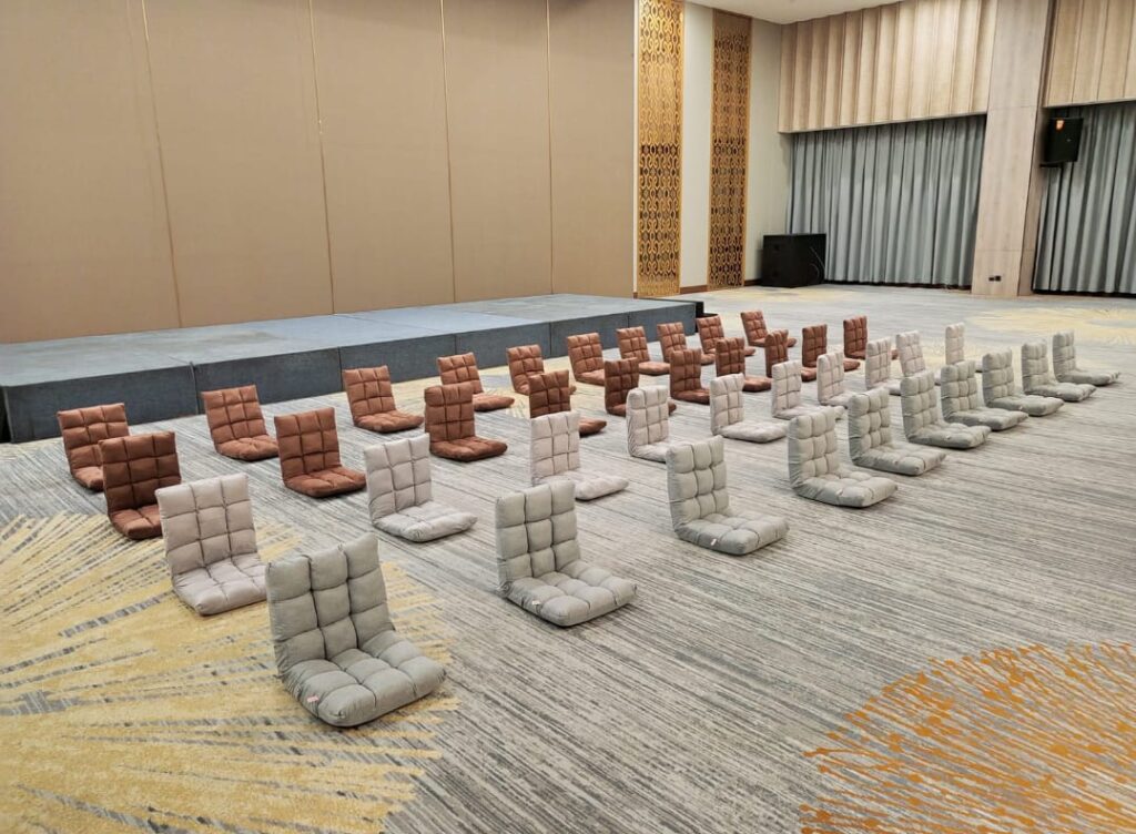 Jasa Sewa Kursi Lesehan Jakarta