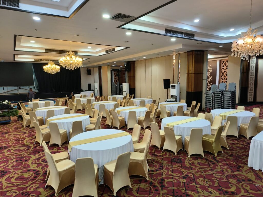 Jasa Sewa Meja Bulat Jakarta Selatan