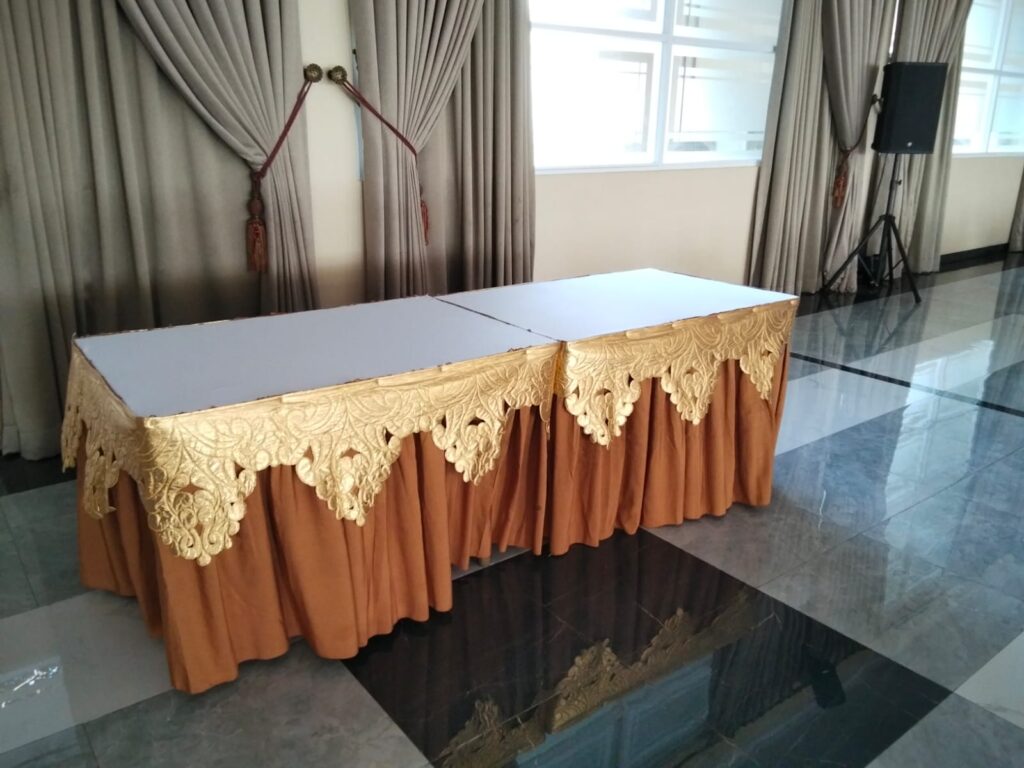 Jasa Sewa Meja Kotak Jakarta Selatan