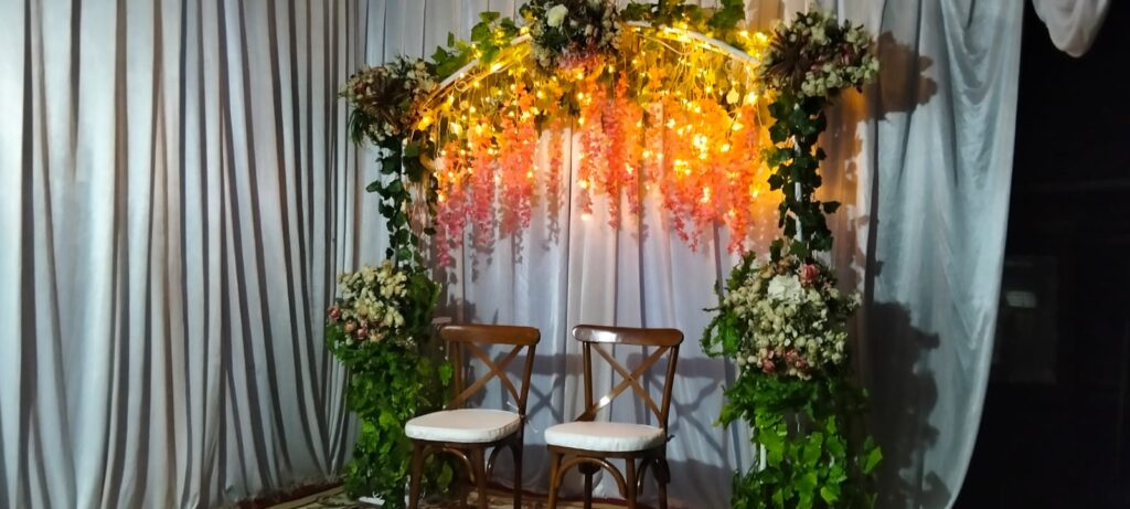 Jasa Sewa Kursi Crossback Jakarta