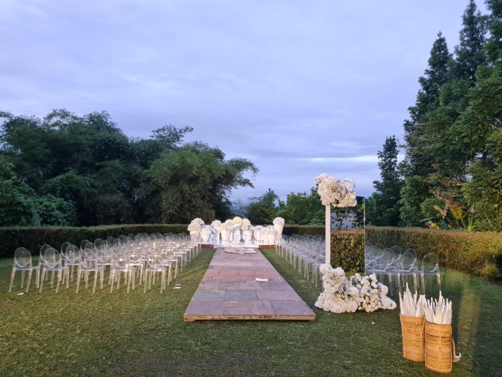 Jasa Sewa Kursi Ghost Jakarta Selatan