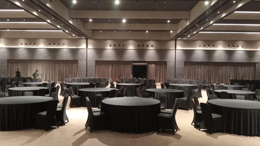 Sewa Meja Bulat Tangerang 