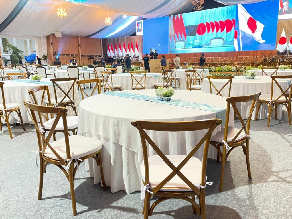 Sewa Kursi Crossback Bogor