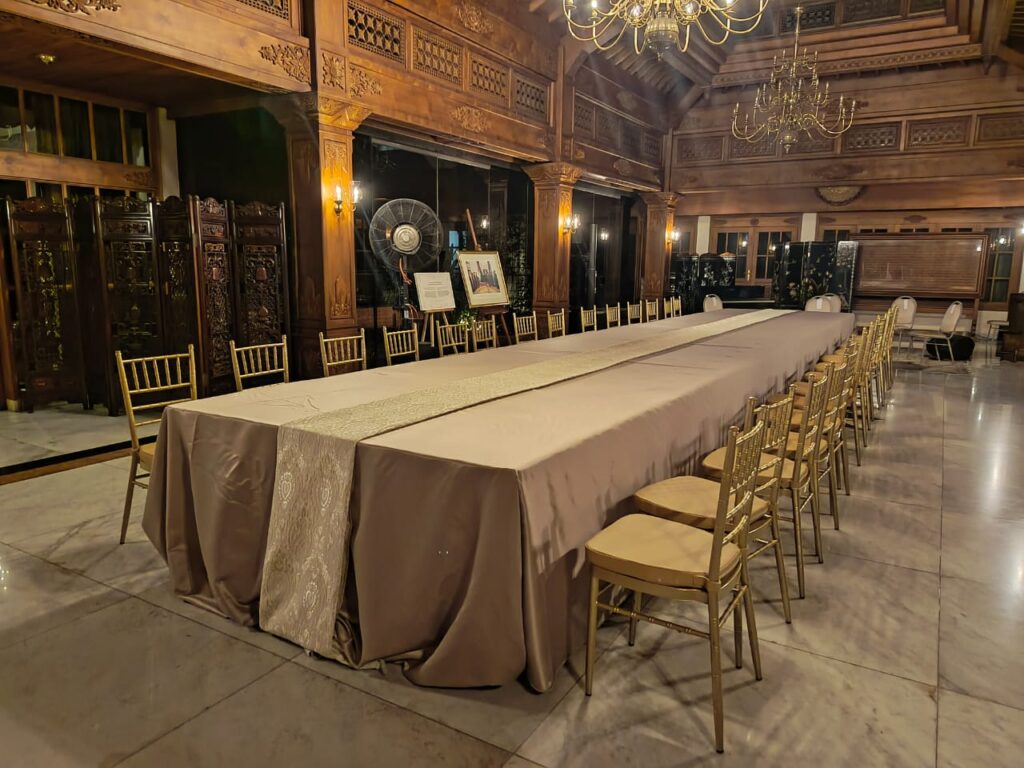 Sewa Kursi Tiffany Bogor