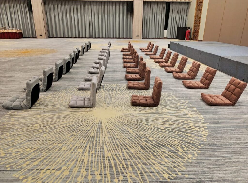 Sewa Kursi Lipat Lesehan Bekasi