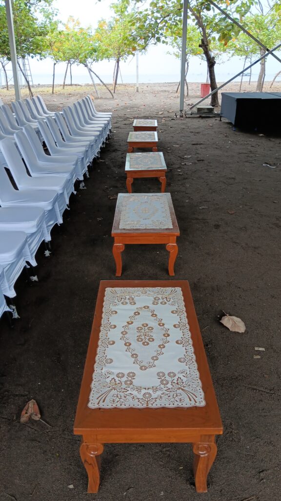Sewa Meja Kayu VIP Bekasi Barat