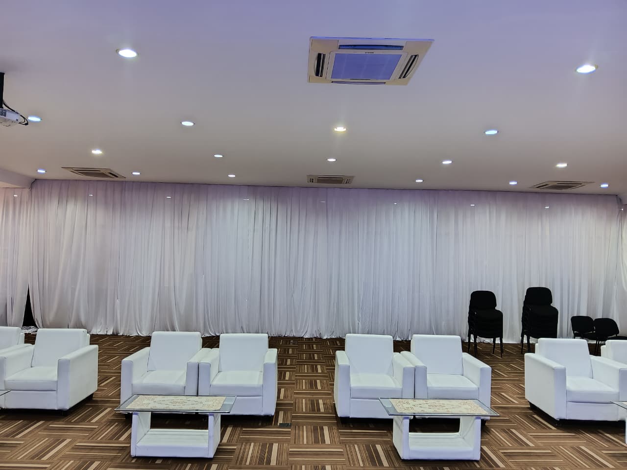 Sewa Sofa VIP Jakarta Pusat