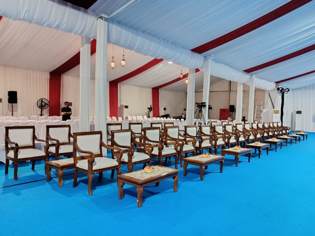 Sewa Kursi Kayu VIP Bekasi Barat