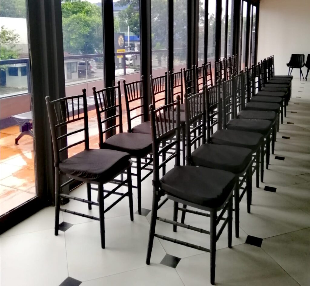 Sewa Kursi Tiffany Bogor