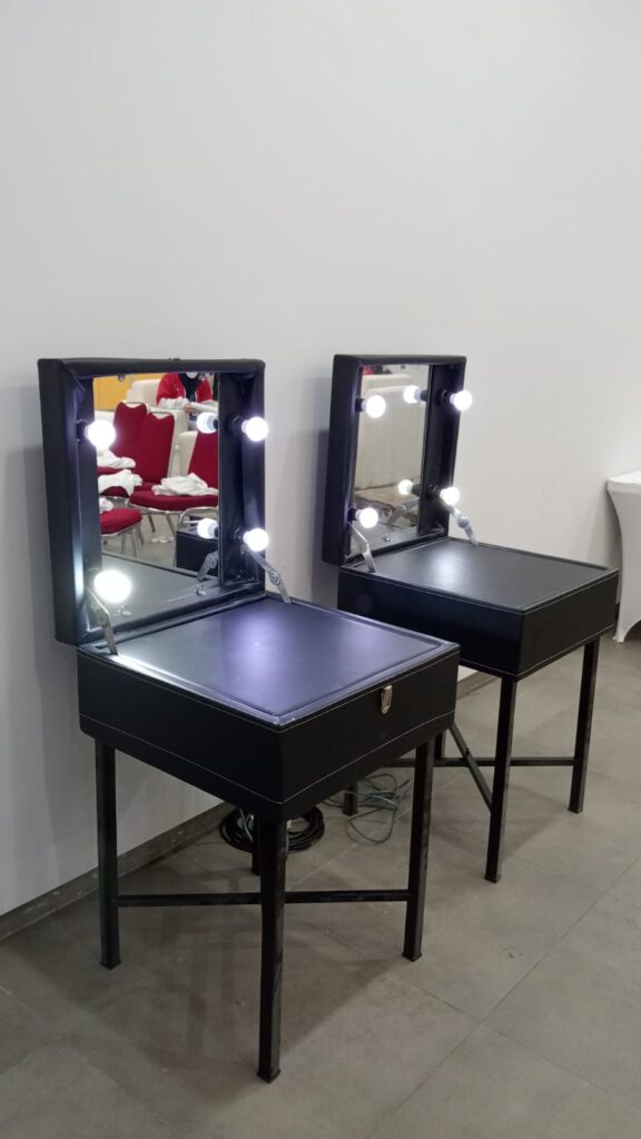 Sewa Meja Kaca Rias Depok