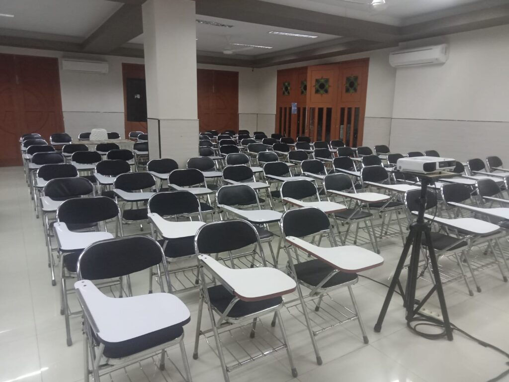 Sewa Kursi Kuliah Jakarta Barat