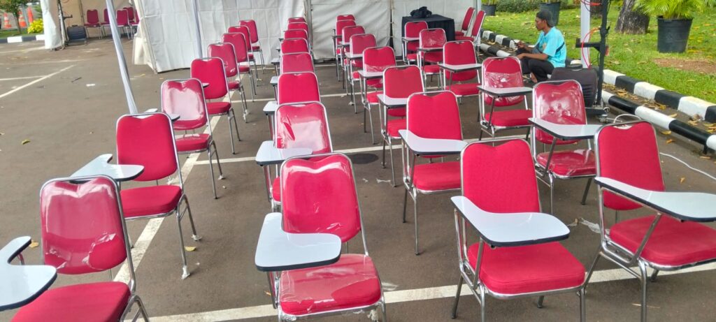 Sewa Kursi Kuliah Jakarta Barat