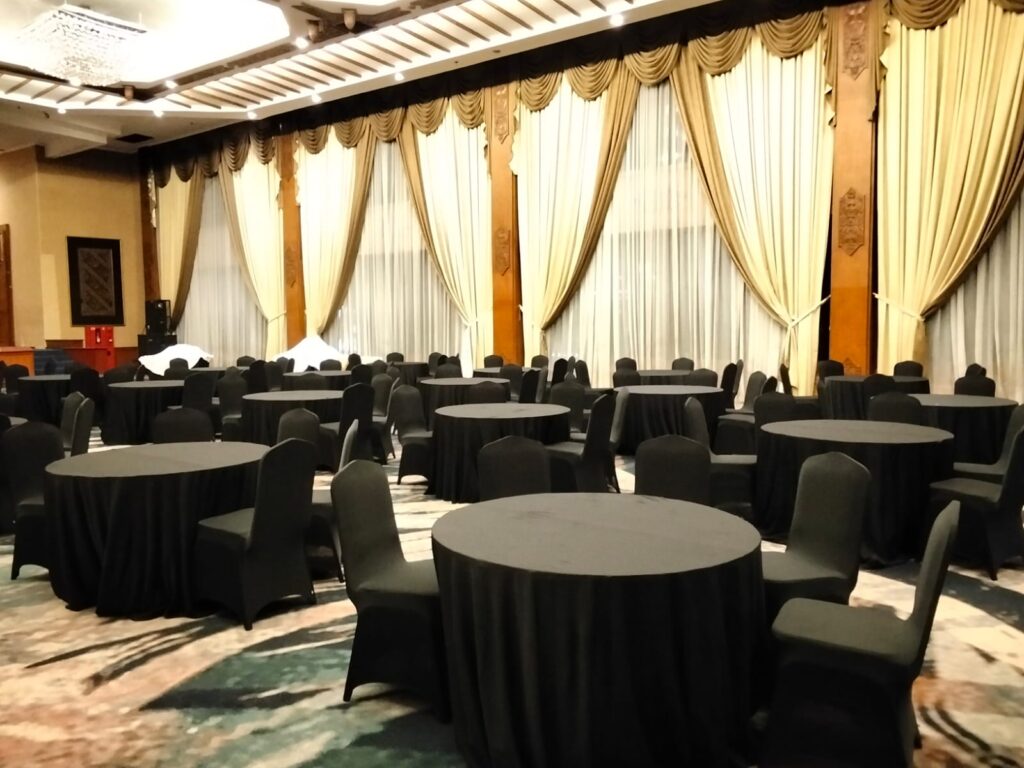 Sewa Meja Bulat Cover Bekasi